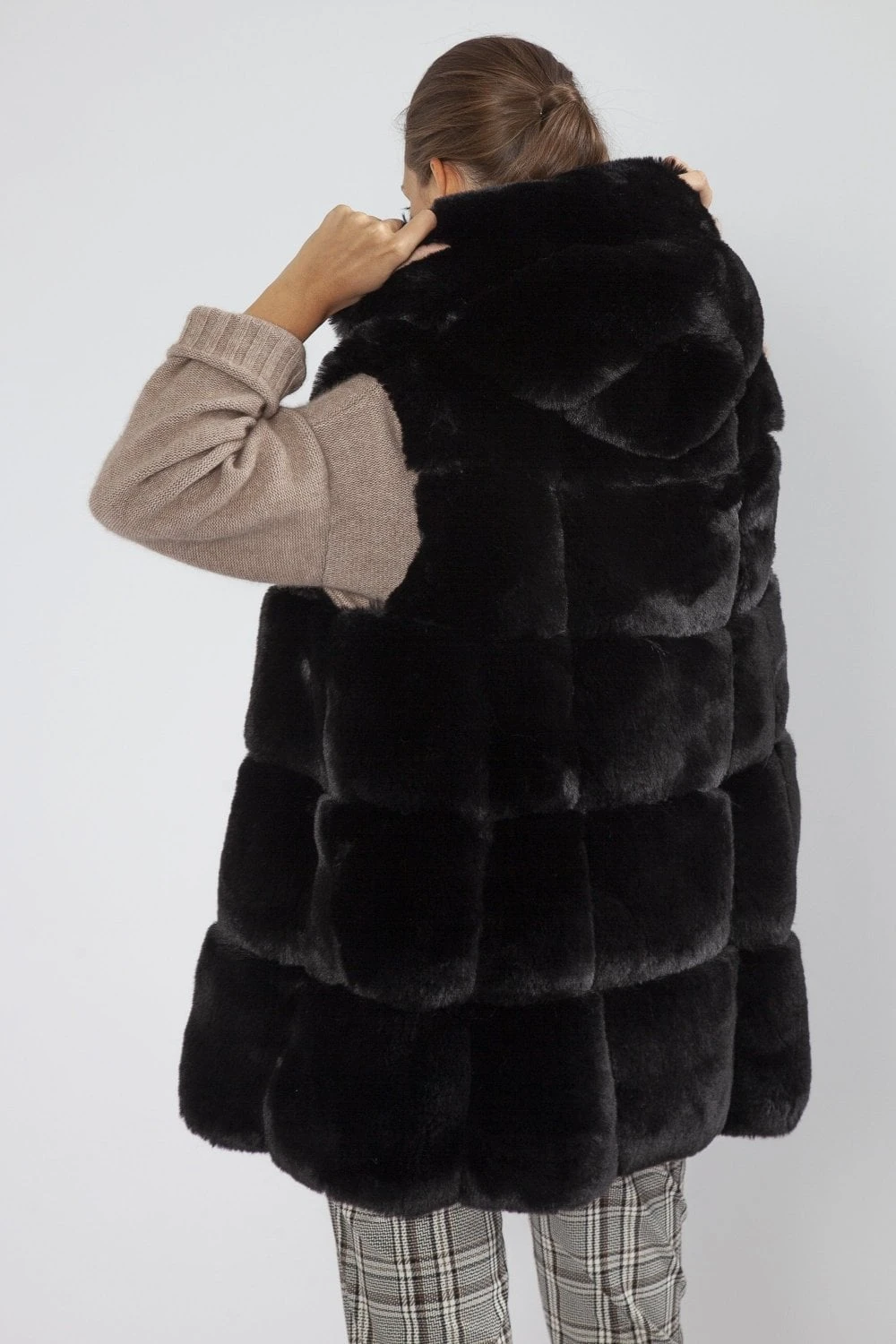 JAYLEY Black Faux Fur Long Hooded Gilet 3 JAYLEY Black Faux Fur Long Hooded Gilet - Image 3