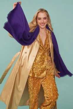 JAYLEY Cashmere Blend Wrap In Purple With Fringed Hem And Logo