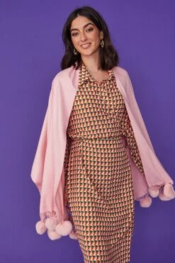 JAYLEY Cashmere Blend Wrap With Love Heart Poms In Pink