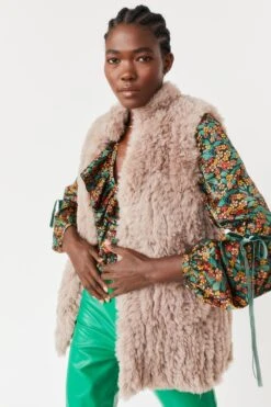 JAYLEY Mocha Hand Knitted Faux Fur Gilet -Long Maxi Dress Sales Store jayley mocha hand knitted faux fur gilet p3970 77749 image