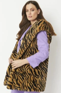 JAYLEY Tiger Print Faux Fur Hooded Gilet 10 JAYLEY Tiger Print Faux Fur Hooded Gilet -Long Maxi Dress Sales Store jayley tiger print faux fur hooded gilet p6228 70120 image