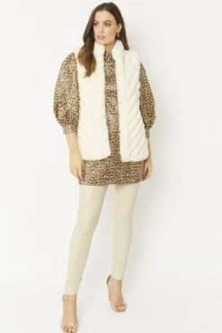 JAYLEY White Faux Fur Faux Suede Diagonal Stripe Gilet -Long Maxi Dress Sales Store jayley white faux fur faux suede diagonal stripe gilet p3890 58456 image